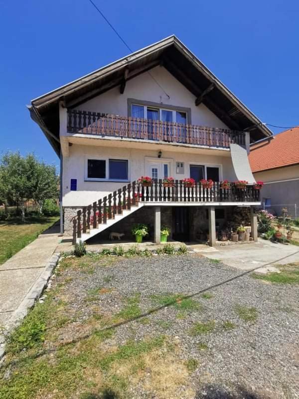 Apartman Pavelić Lovinac  Zewnętrze zdjęcie